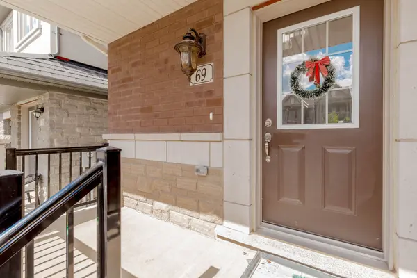 69 Allegro DR, Brampton, ON L6Y 0H8