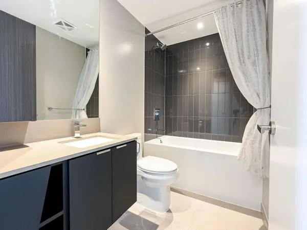 3883 Quartz RD #3303, Mississauga, ON L5B 0M4