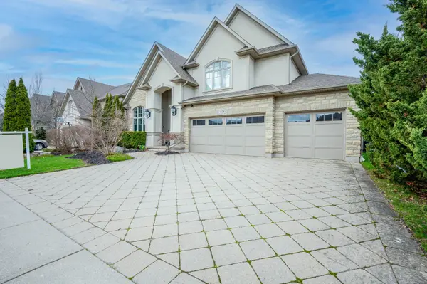 459 Deer Ridge DR, Kitchener, ON N2P 0A7