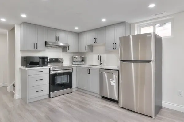 484 Speedvale AVE E #Lower, Guelph, ON N1E 1P2