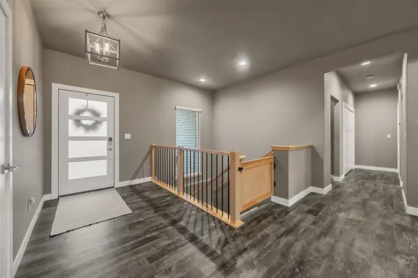 1915 Timber Wolf Dr, North Liberty, IA 52317