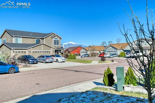 7417 Twin Valley TER, Colorado Springs, CO 80925