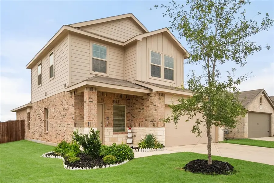 105 Greengate Drive, Boyd, TX 76023