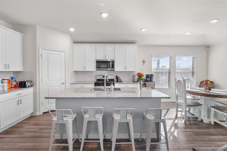 3505 Kingsview Drive, Denton, TX 76207