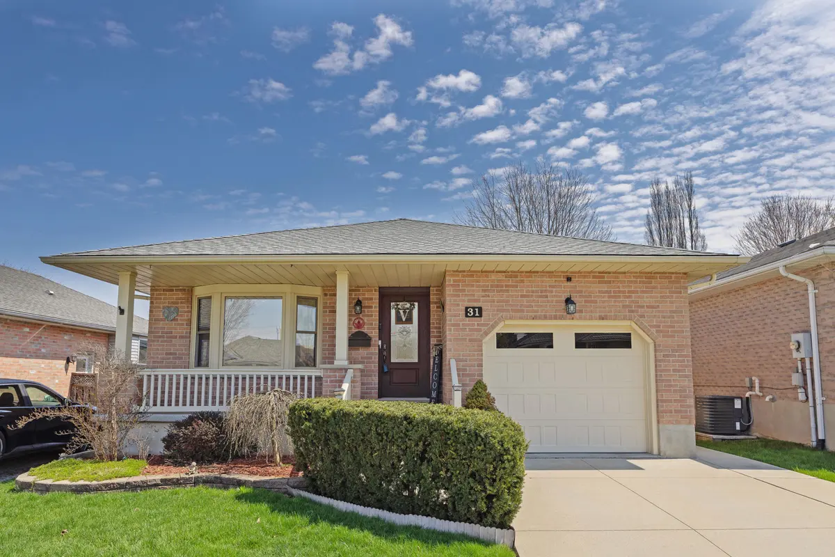 31 Neal AVE, St. Thomas, ON N5R 6B5