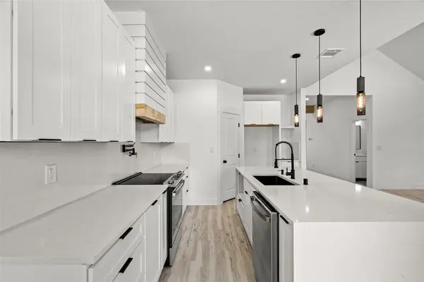 1017 Cedarcrest Drive, Mesquite, TX 75149