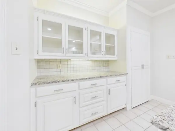 1178 E Oval Drive, Athens, TX 75751