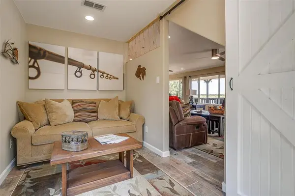 5901 Parkside Court, Granbury, TX 76048