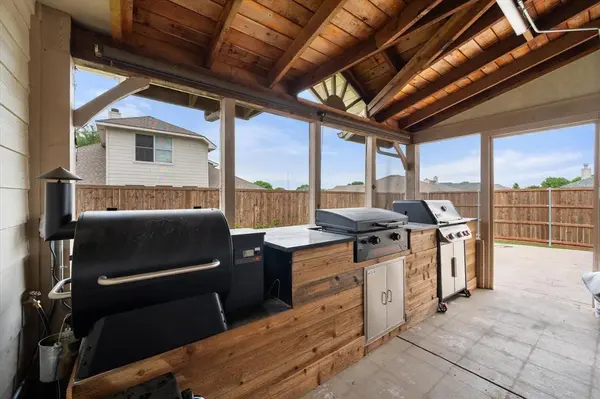 1419 Cowtown Drive, Mansfield, TX 76063