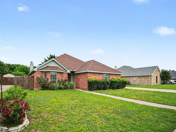 259 Cobblestone Circle, Red Oak, TX 75154