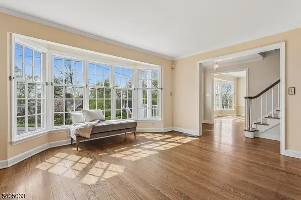 84 Pine Grove Ave, Summit City, NJ 07901