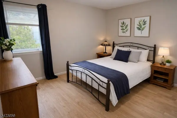 3 Spalding Dr, Livingston Twp., NJ 07039