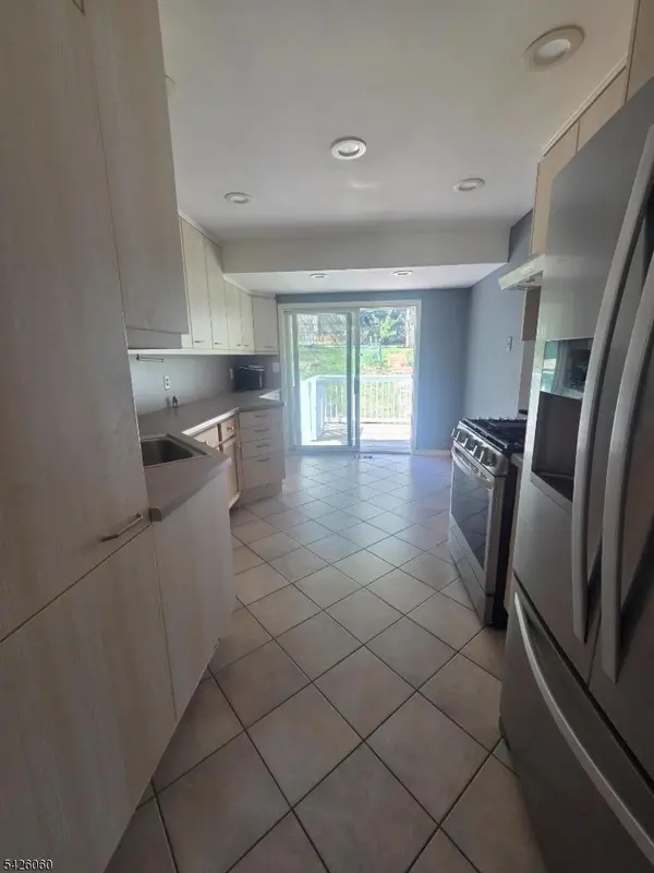 65 Shady Ln, Bridgewater Twp., NJ 08805