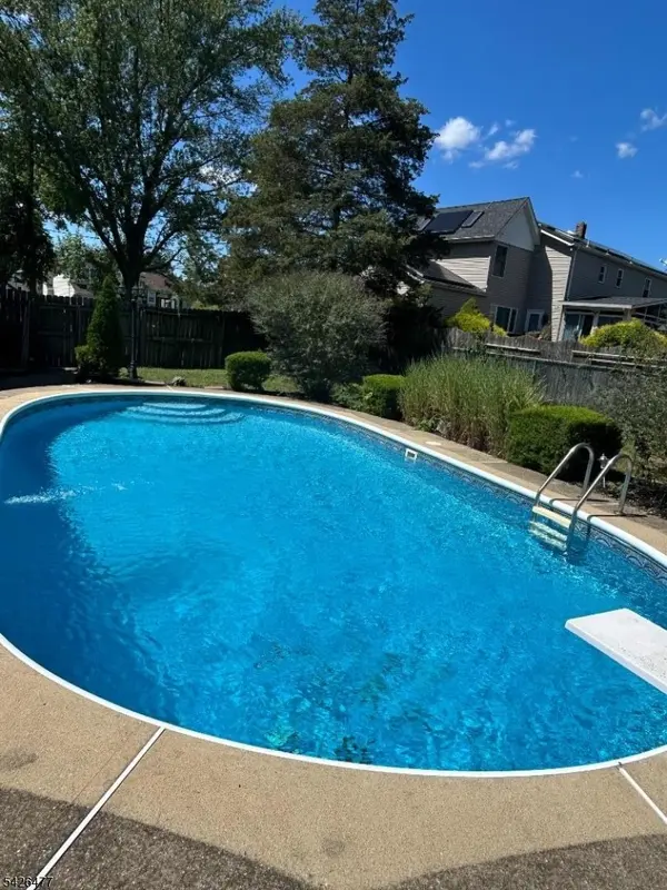 32 Brunswick Dr, Howell Twp., NJ 07731