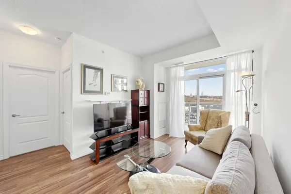 8323 KENNEDY RD #816, Markham, ON L3R 5W7