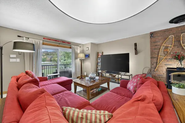 1102 Horseshoe Valley RD W #312, Oro-medonte, ON L4M 4Y8