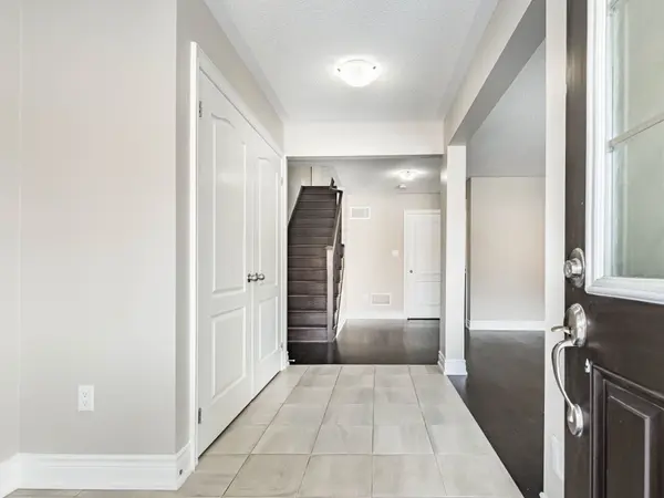 15 Temple Manor RD, Brampton, ON L6Y 6C4