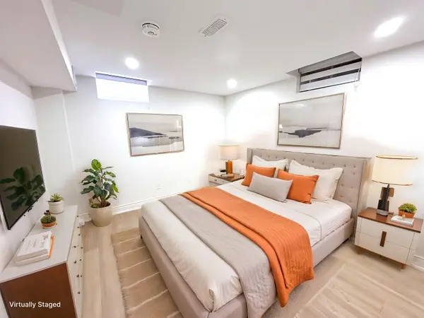 851 Clemens CRES #BSMT, Mississauga, ON L5V 2S8