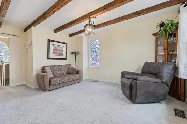 14 Erin ST, Halton Hills, ON L7G 3M6