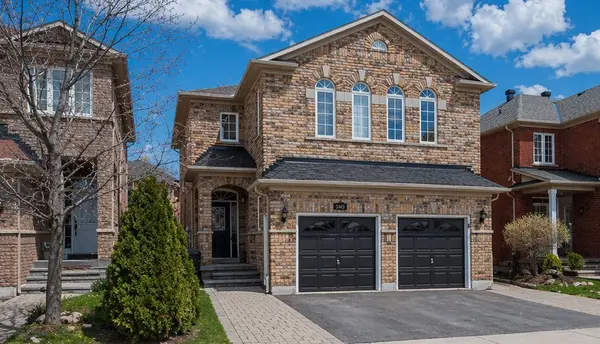 3486 Fountain Park AVE #Upper, Mississauga, ON L5M 7E5