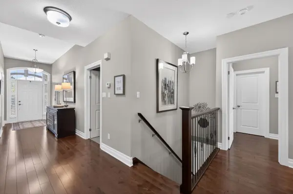 725 Eagletrace DR #30, London North, ON N6G 0J7