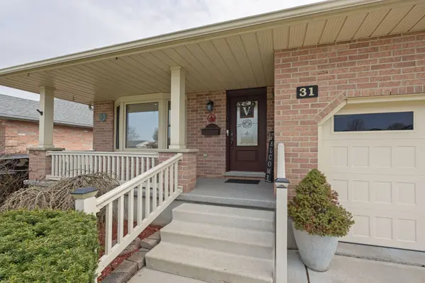 31 Neal AVE, St. Thomas, ON N5R 6B5