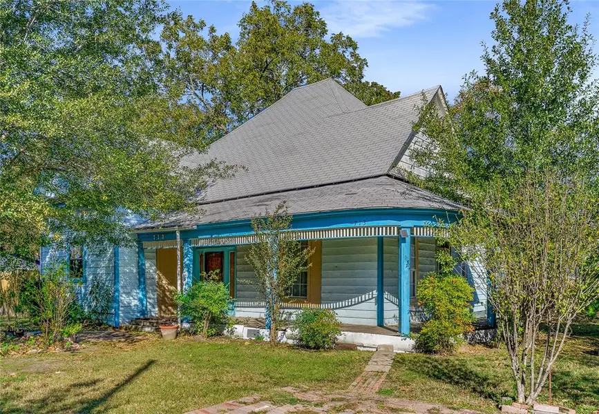 713 E College Street, Terrell, TX 75160