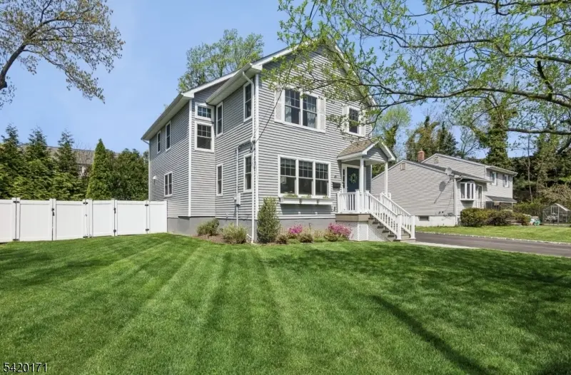 41 Milton Ave, Summit City, NJ 07901