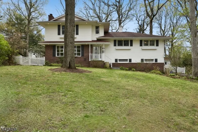 133 Murray Hill Blvd, Berkeley Heights Twp., NJ 07974