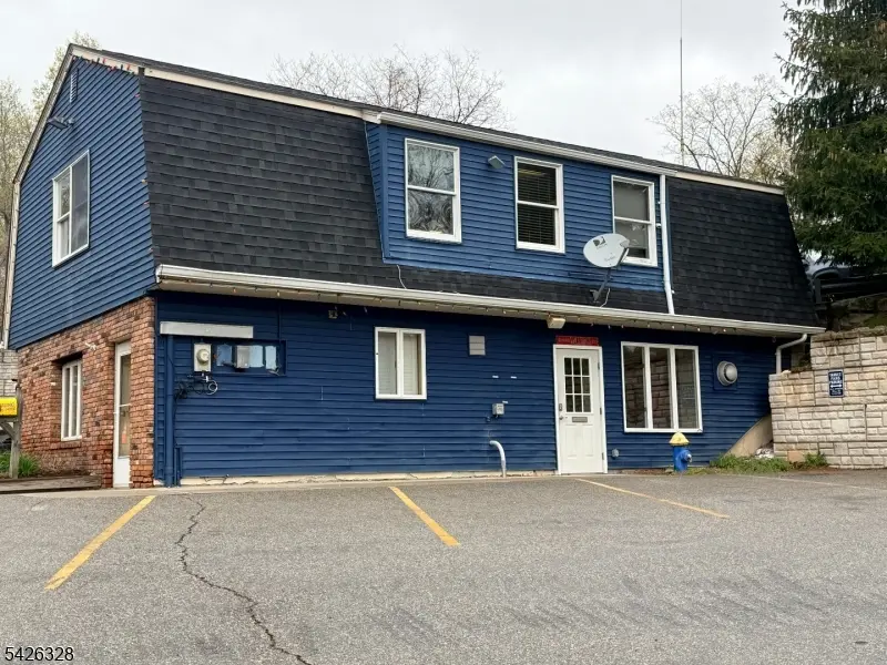 30 Greenwood Lake Tpke, Ringwood Boro, NJ 07456