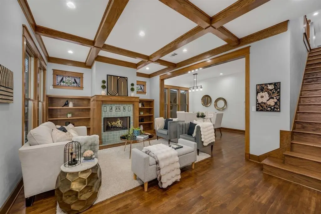 6045-6047 Velasco Avenue, Dallas, TX 75206