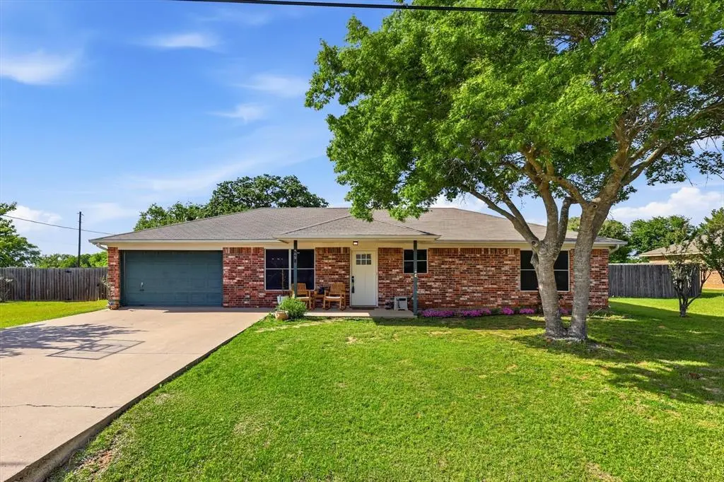 4051 Country Meadows Circle, Granbury, TX 76049