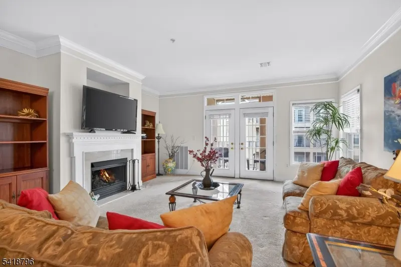 9210 Ravenscroft Rd, Clifton City, NJ 07013