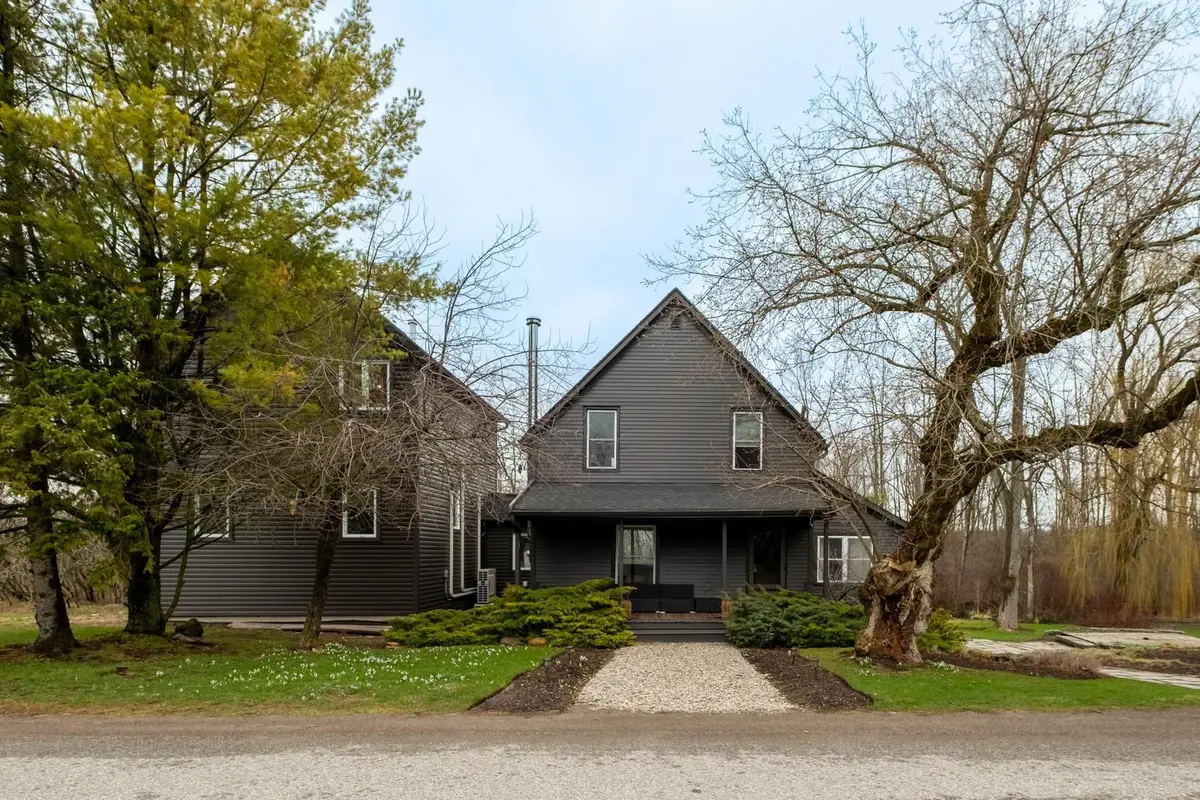 709 Old Milford RD, Prince Edward County, ON K0K 2T0