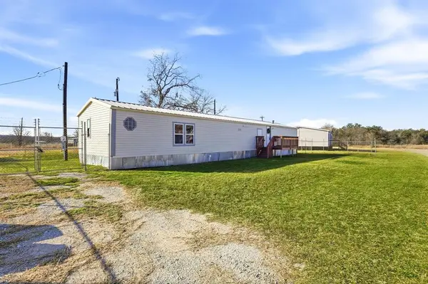 231 Seminole Trail, Weatherford, TX 76087