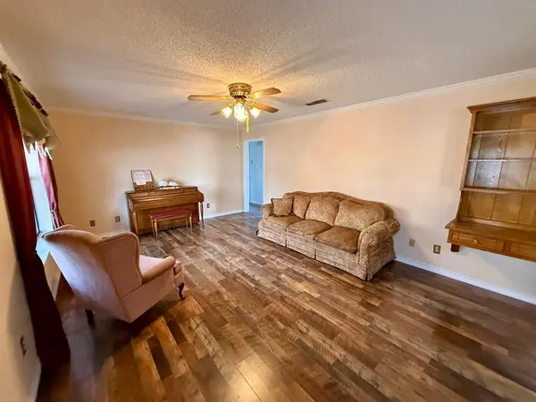 300 Denton Court, Collinsville, TX 76233