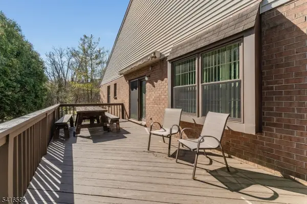 8 Betty Court, Lebanon Boro, NJ 08833