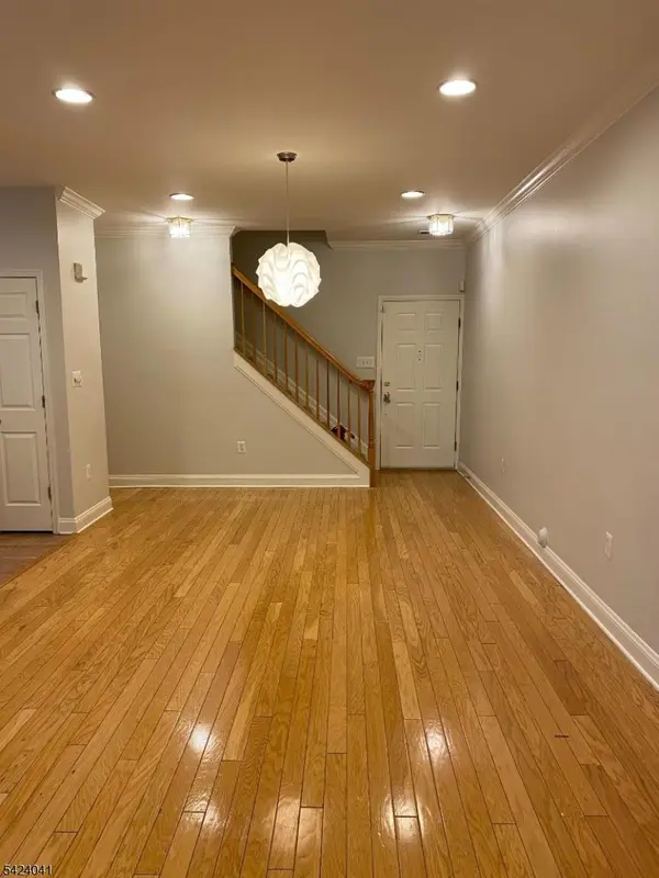 258 Riverwalk Way, Clifton City, NJ 07014