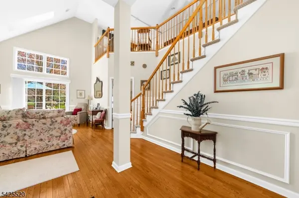 1 Westgate Dr, Clinton Twp., NJ 08801