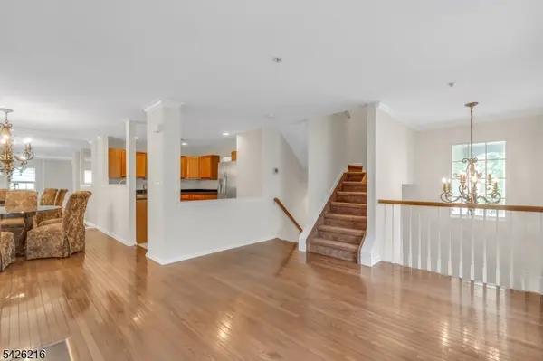 114 Ridge Dr, Pompton Lakes Boro, NJ 07442