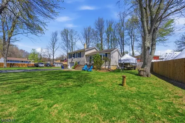 6 Woodport Ave, Jefferson Twp., NJ 07849