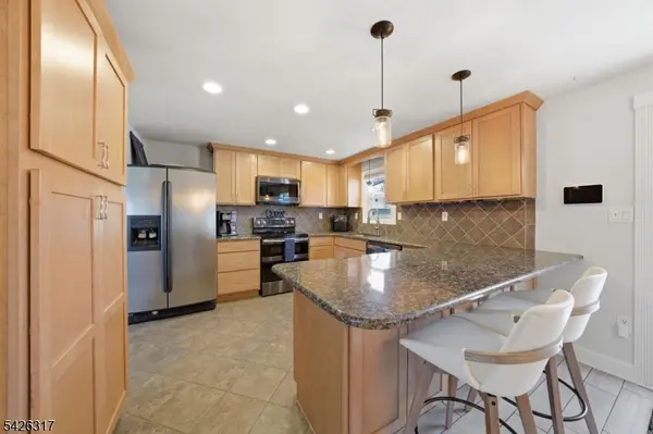 6 Woodport Ave, Jefferson Twp., NJ 07849