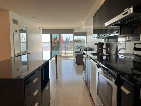 19 Singer CT #207, Toronto C15, ON M2K 0B2