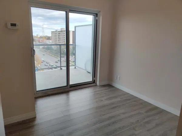 2152 Lawrence AVE E #902, Toronto E04, ON M1R 3A8