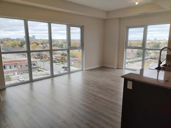 2152 Lawrence AVE E #902, Toronto E04, ON M1R 3A8