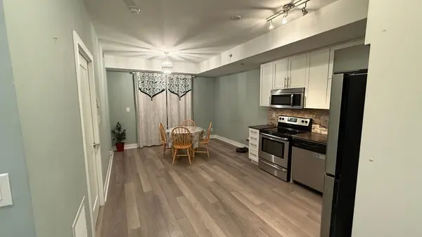 28 Prince Regent ST E #102, Markham, ON L6C 0V5