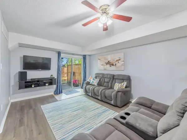 235 Ferndale DR S #13, Barrie, ON L4N 0T6