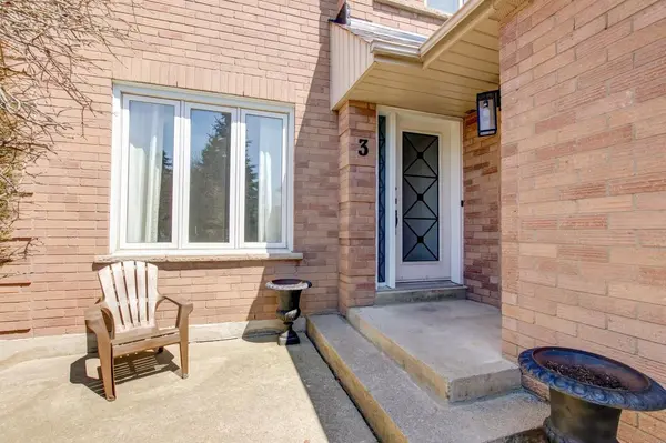 3 Nymark PL, Brampton, ON L6S 5T5