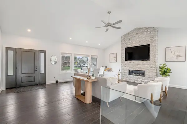 2123 Deyncourt DR, Burlington, ON L7R 1W2