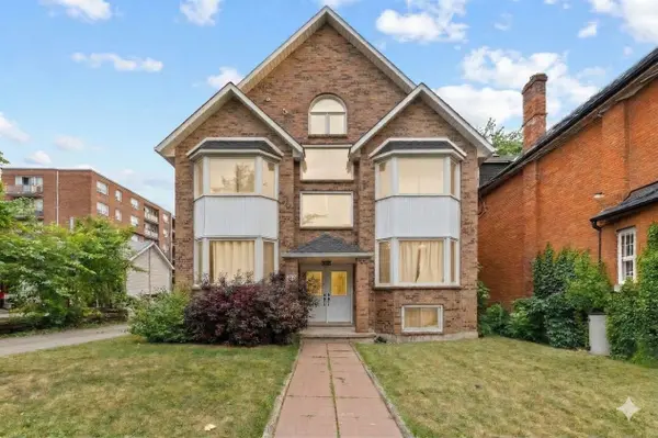 220 Caroline ST S #4, Hamilton, ON L8P 3L4